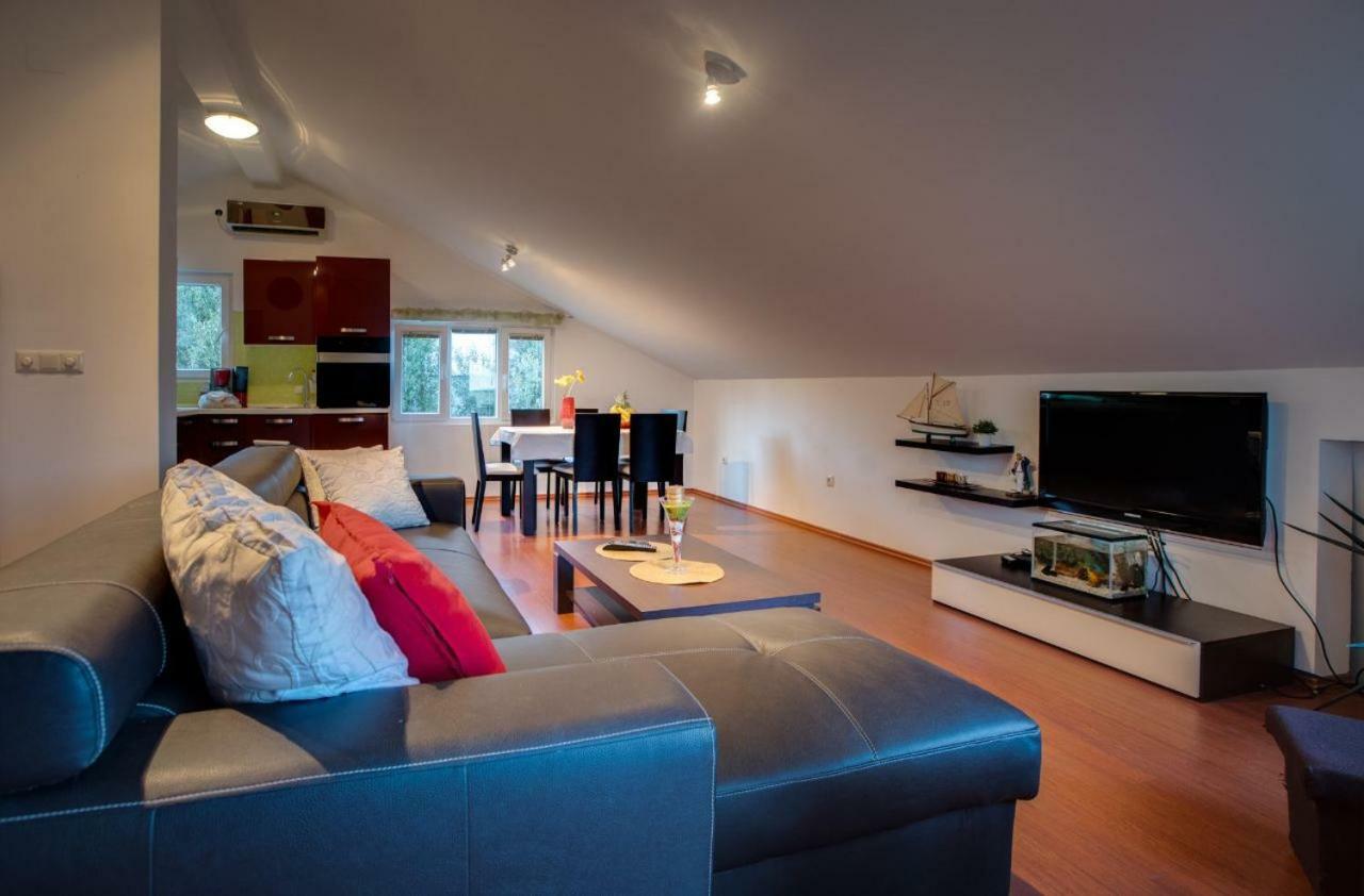 Apartman Nane Banjol Exterior foto